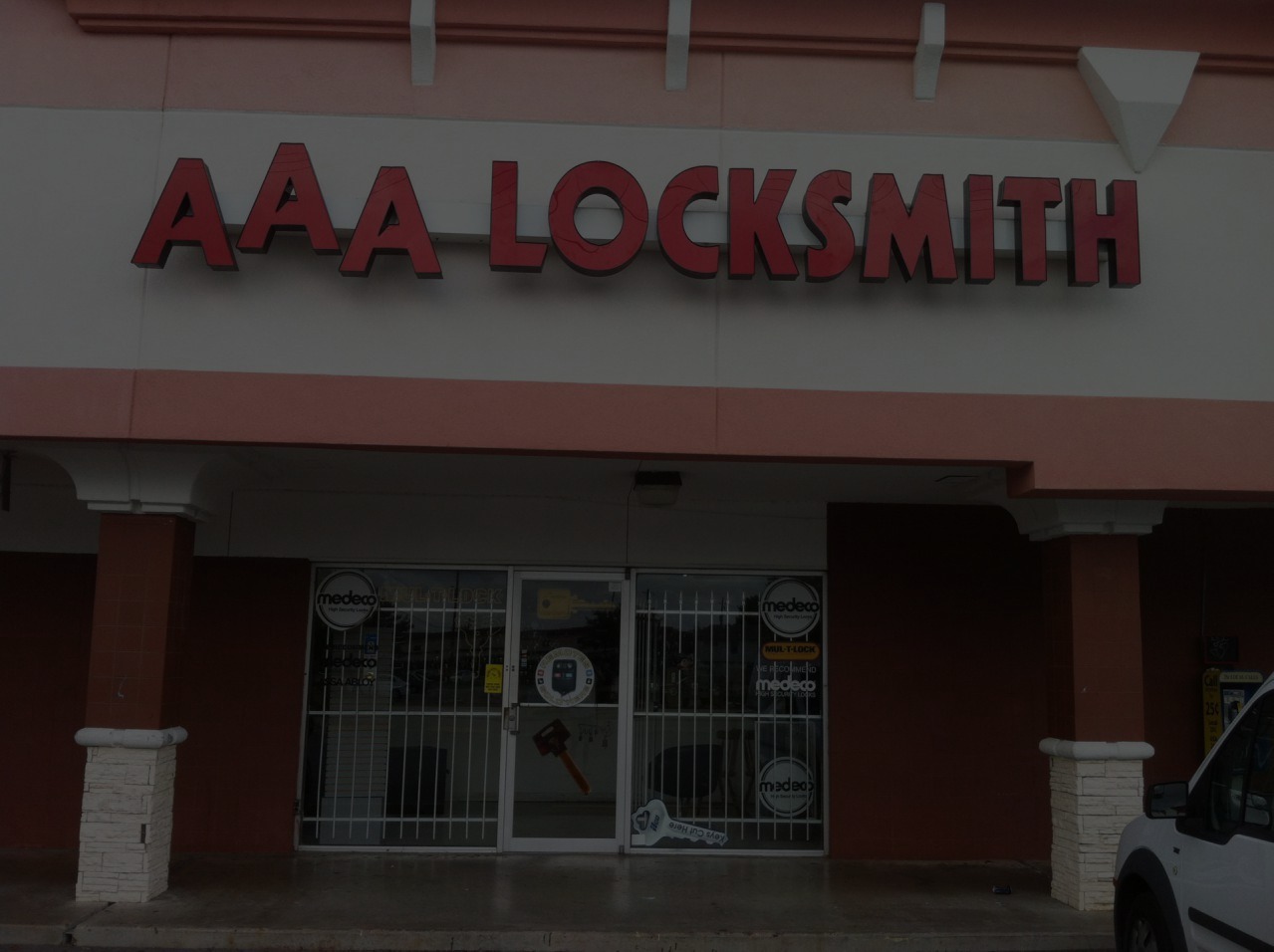 lock smith store